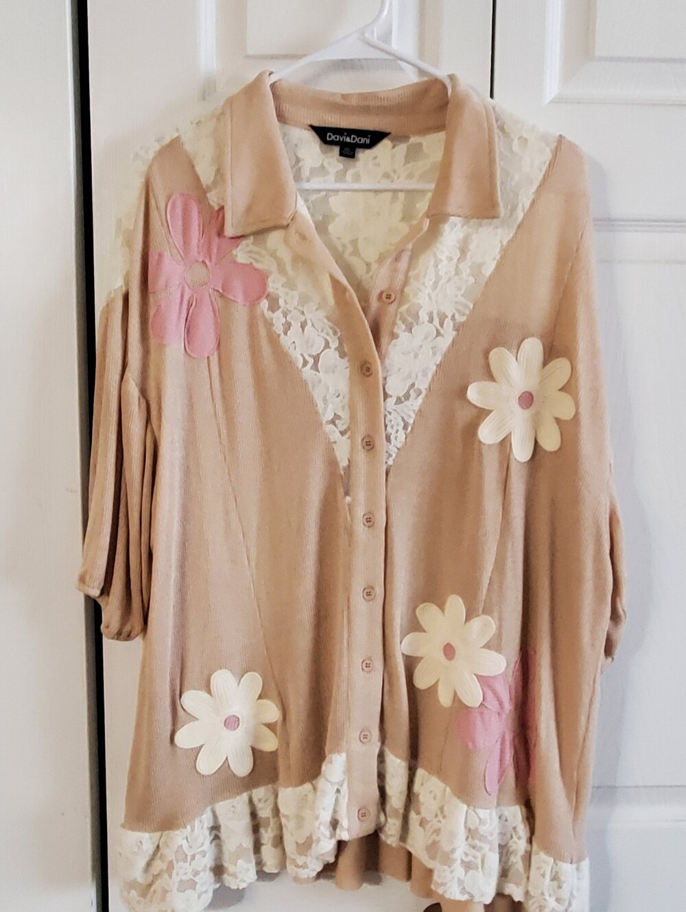DAVI&DANI 1XL CARDIGAN SWEATER LAYERING. LACE FLORAL PREPPY LADY .